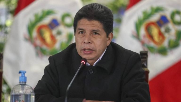 Congreso peruano aprueba destitución de Pedro Castillo.